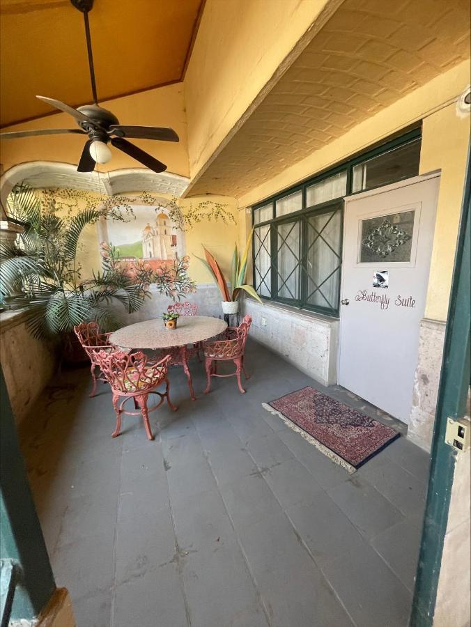 Casita Montana Hotel Ajijic Exteriör bild